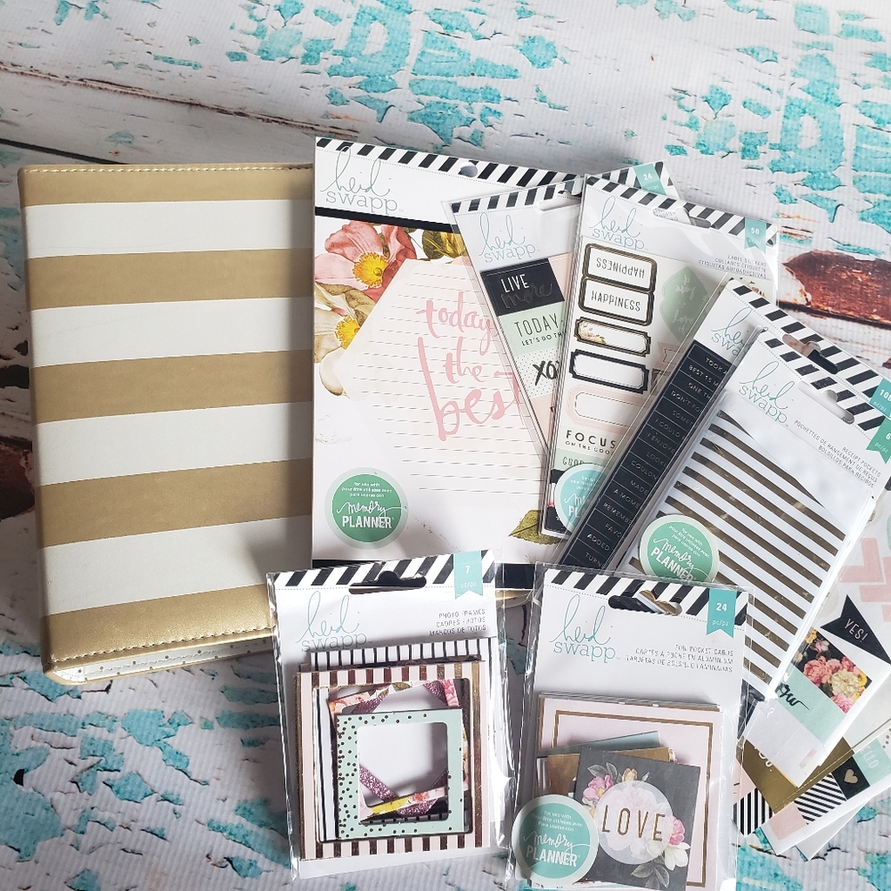 Memory Planner by Heidi Swapp - Picture 1 of 8